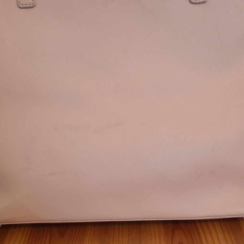 Lionel Michelle Vegan Leather Tote Bag - Cream - Picture 4 of 13